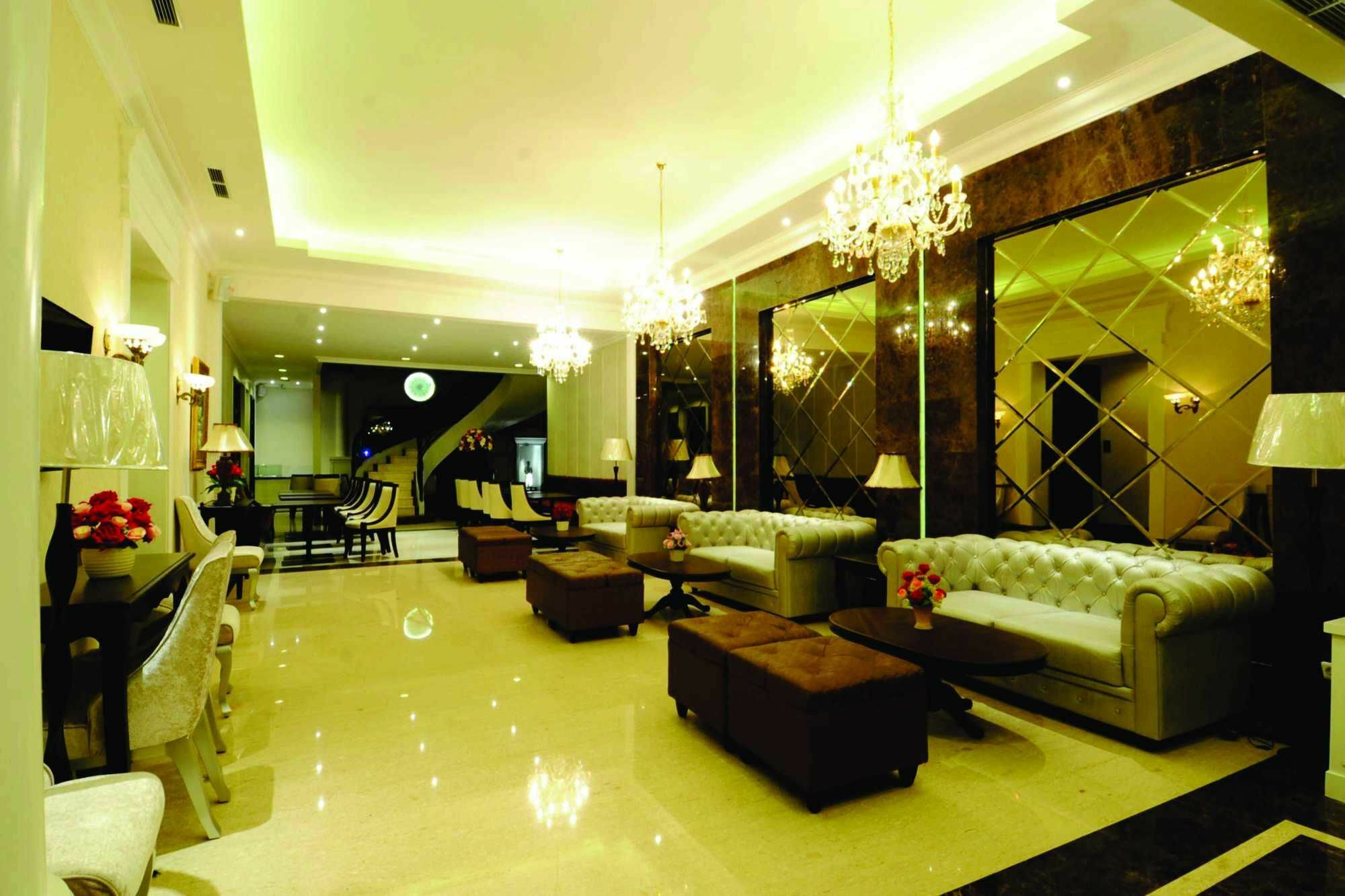 Hotel Liz Palace