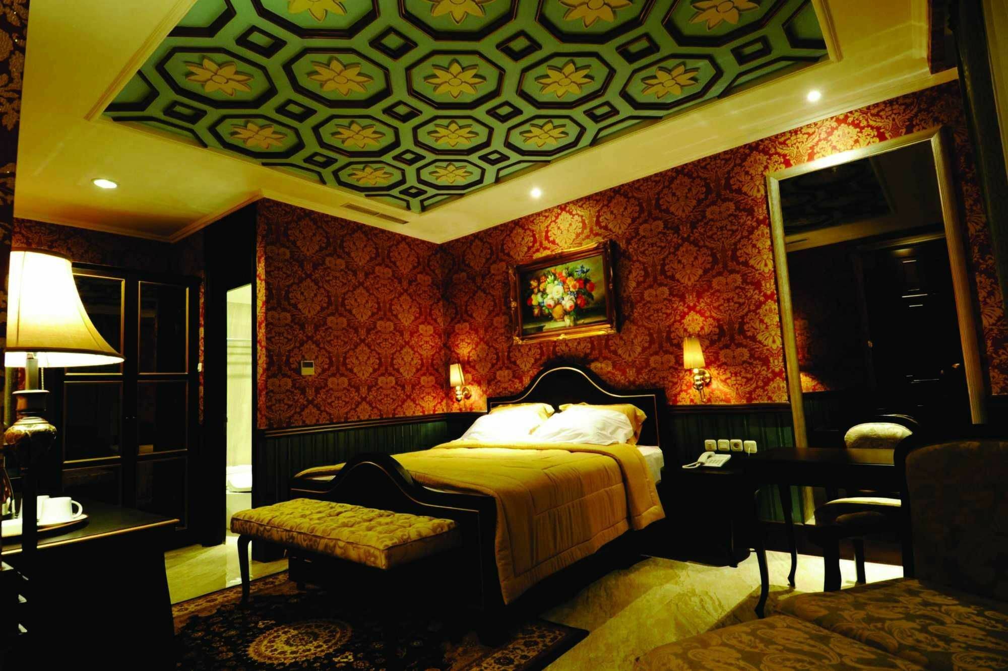 Liz Palace Hotel