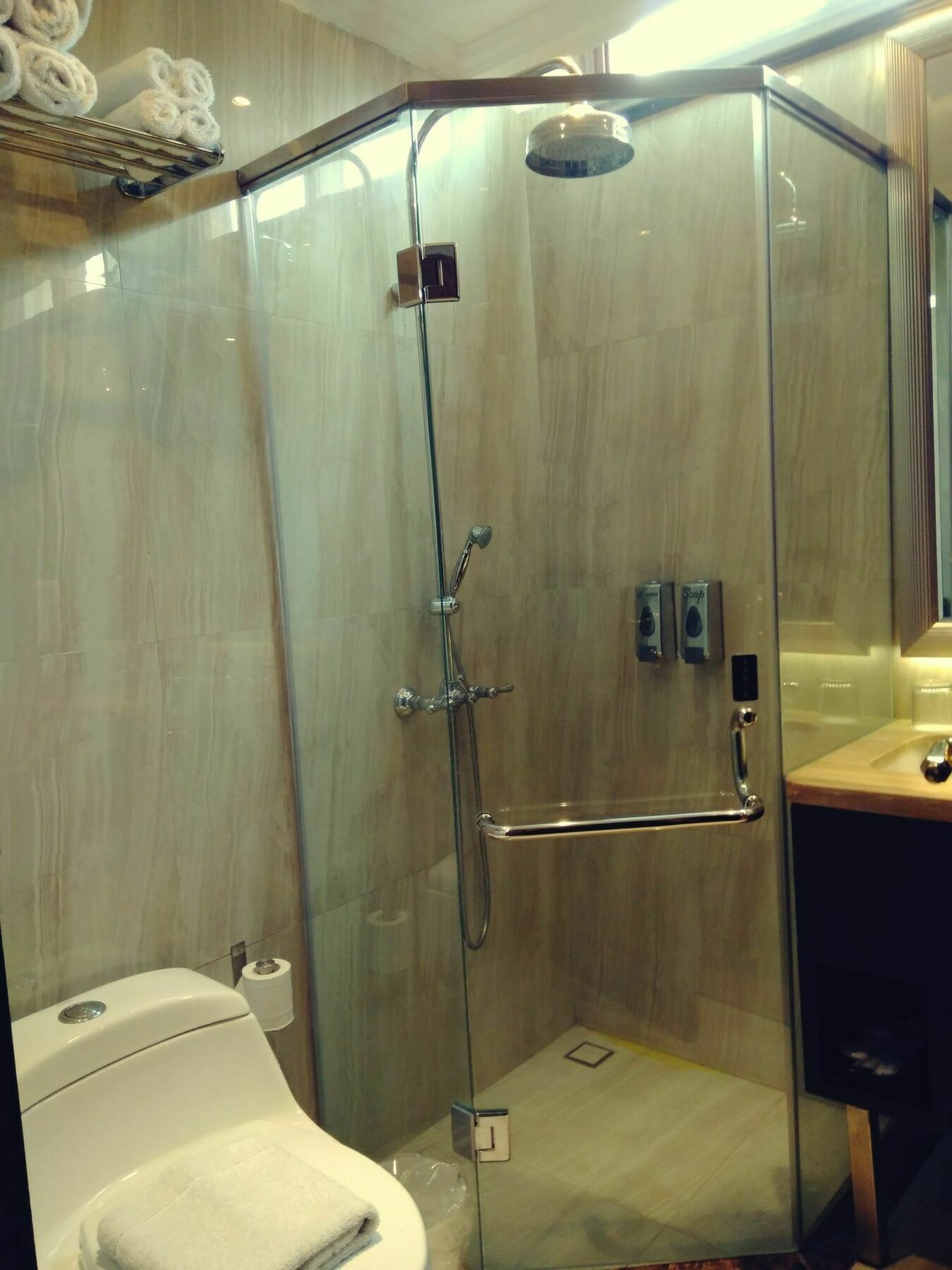 Liz Palace Hotel 3*
