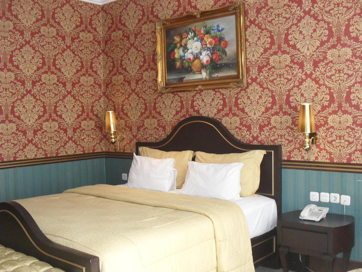 Liz Palace Hotel